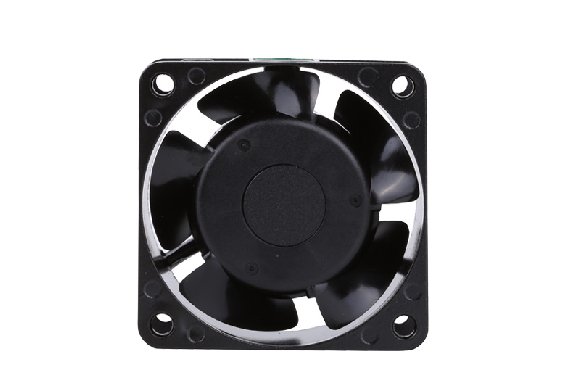 <b>光伏逆變器行業(yè)發(fā)展迅速，進一步拓寬三巨電機散熱風(fēng)扇應(yīng)用空間</b>
